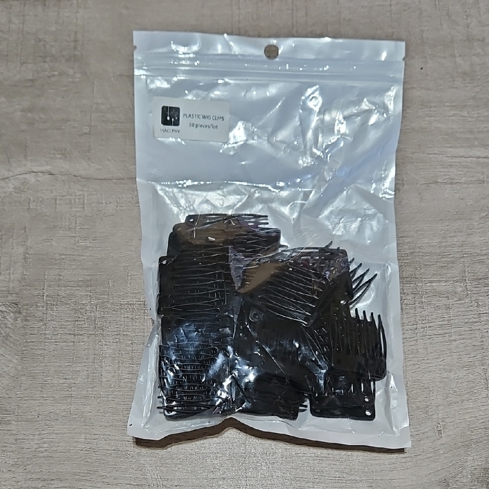 Black Plastic Wig Clips Set Of 50